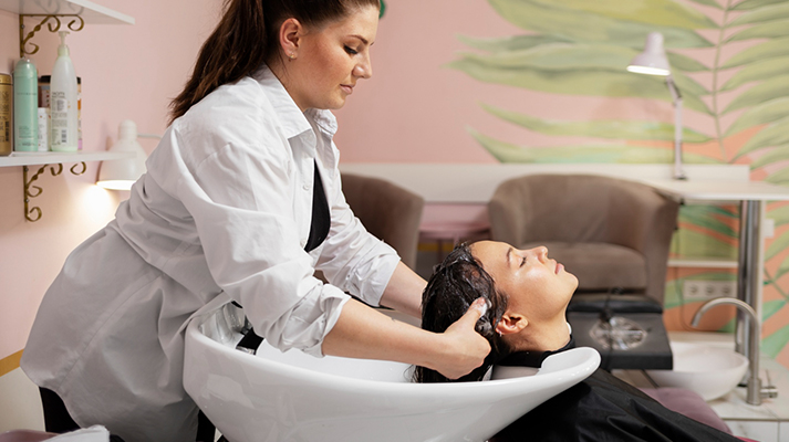 women hairtreatment service